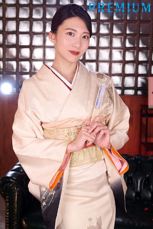 爆草同事老婆，就喜欢看她欲拒还迎的骚浪表情！